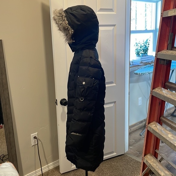 Eddie Bauer parka like new - Picture 2 of 10